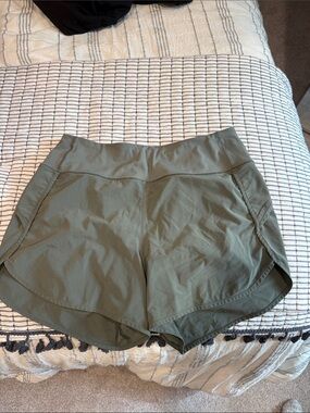 CRZ YOGA Olive Green High-Waist Athletic Shorts